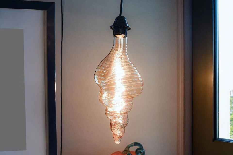 9.Dekoratif Led Ampul CRUSH GOLD 4W 320lm CG120