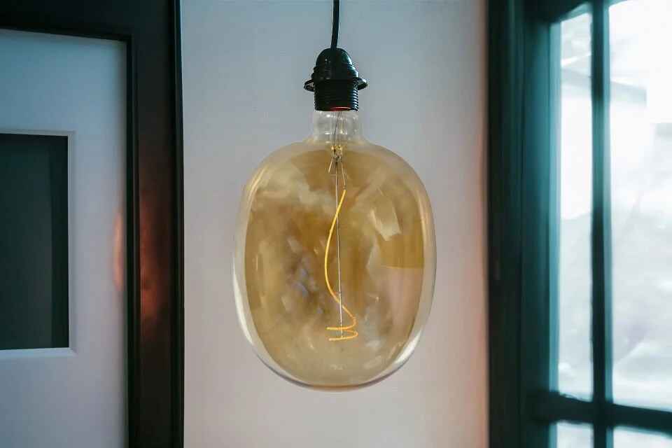 4.Dekoratif Led Ampul AMBER 4W 350lm DGA170