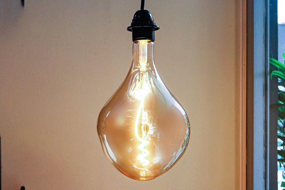 11.Dekoratif Led Ampul AMBER 4W 350lm PSA165