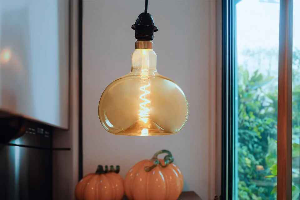 1.Dekoratif Led Ampul GREEN 4W 140lm DGG170